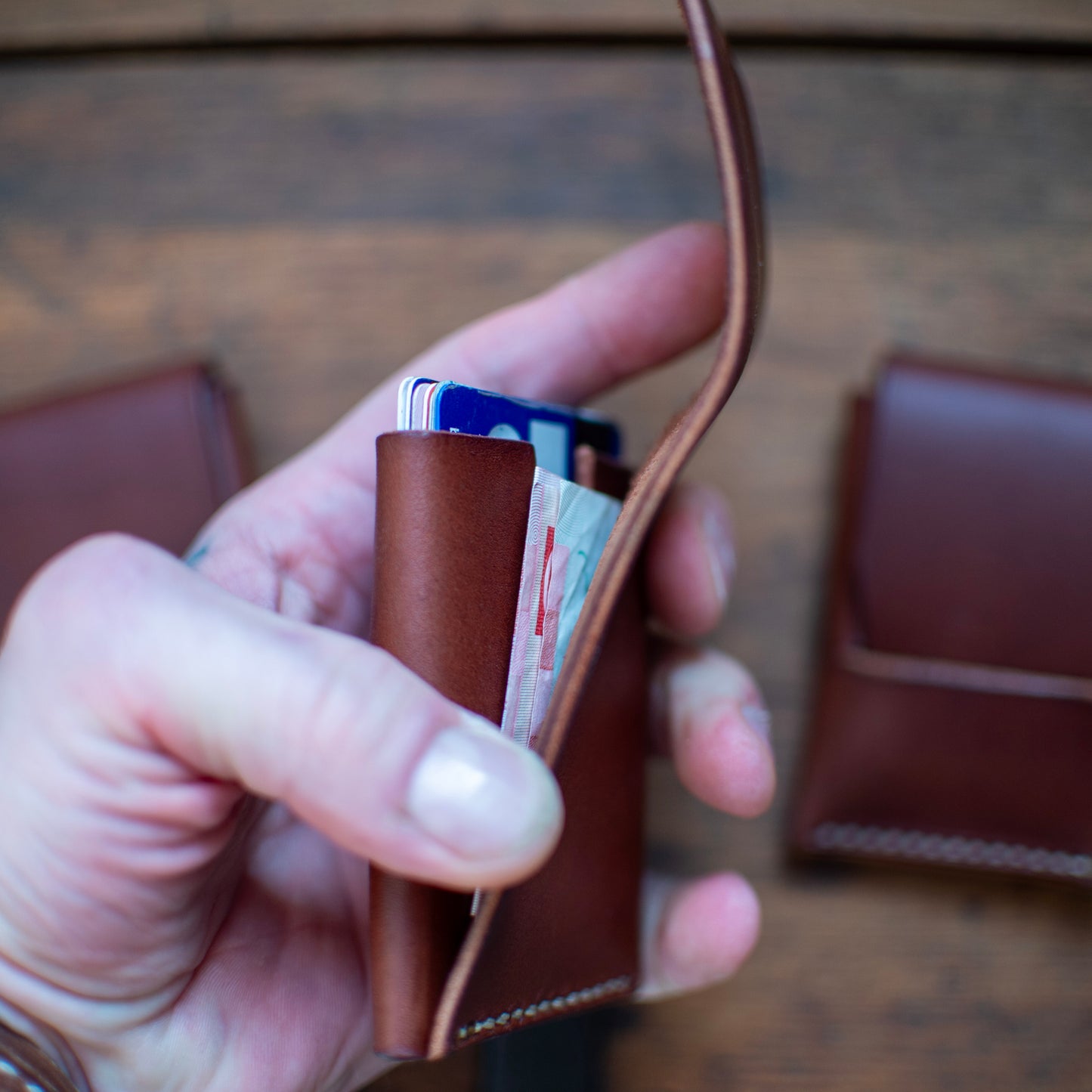 Slim wallet in full grain leather