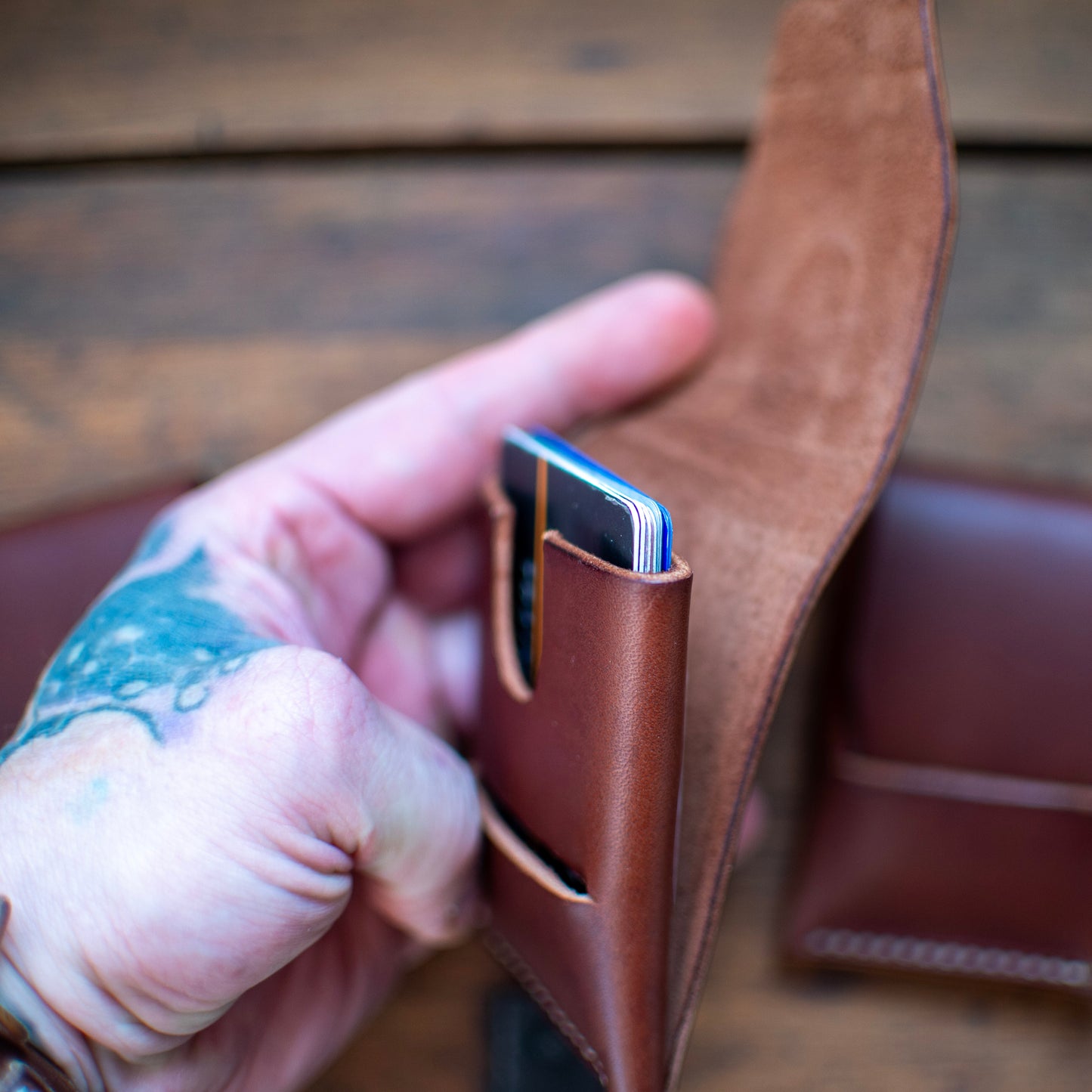 Slim wallet in full grain leather
