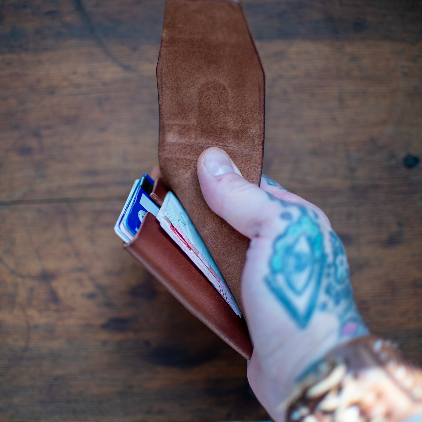 Slim wallet in full grain leather